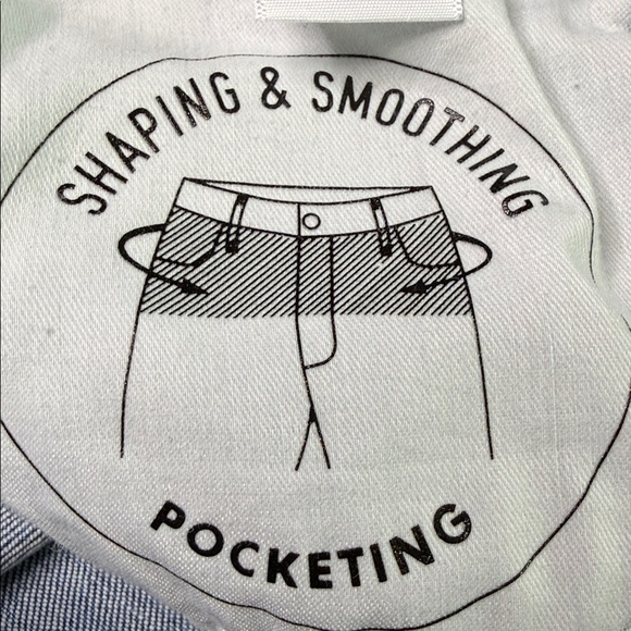 Buckle Black Women's Ankle Skinny Stretch Jean in Light Blue - Picture 13 of 13